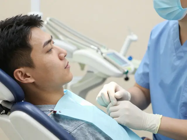 Implantáty po vytržení zubu: Kdy je dát? Okamžitě, časně nebo pozdě?