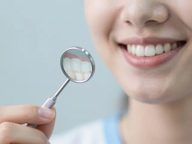 Jak dlouho se po dentální hygieně nesmí jíst? Kompletní průvodce